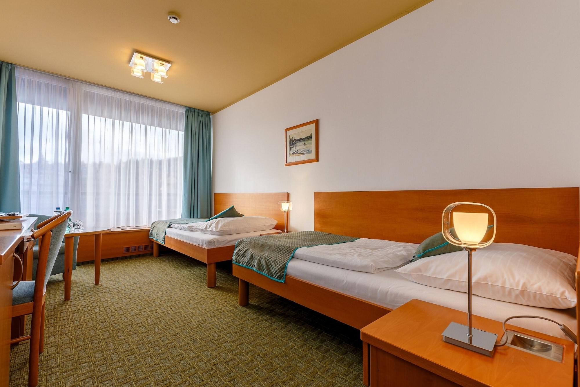 Hotel Thermal Karlsbad Buitenkant foto